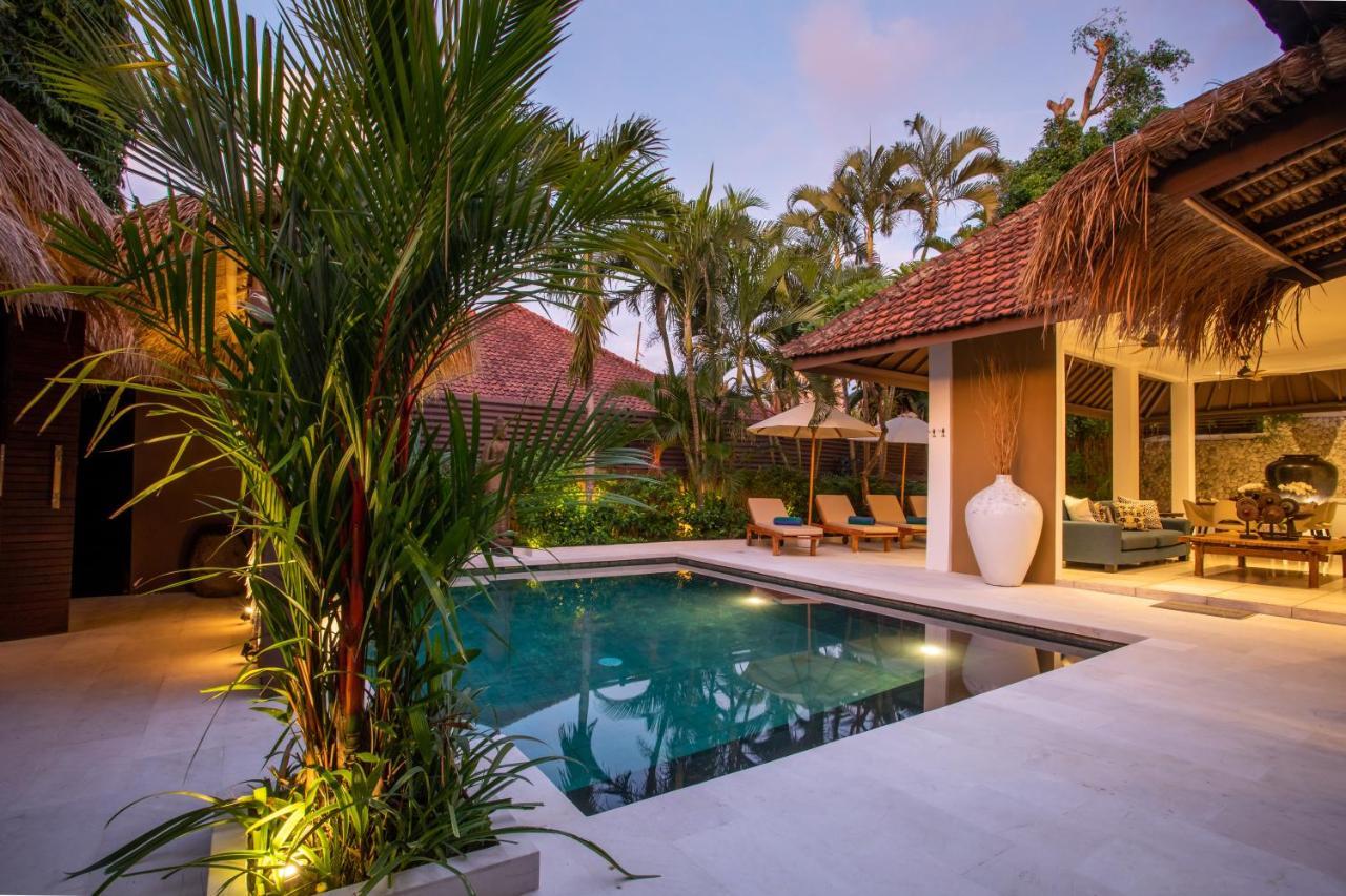 Asrina Villa'S Seminyak Extérieur photo