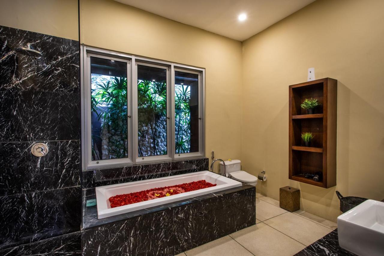 Asrina Villa'S Seminyak Extérieur photo