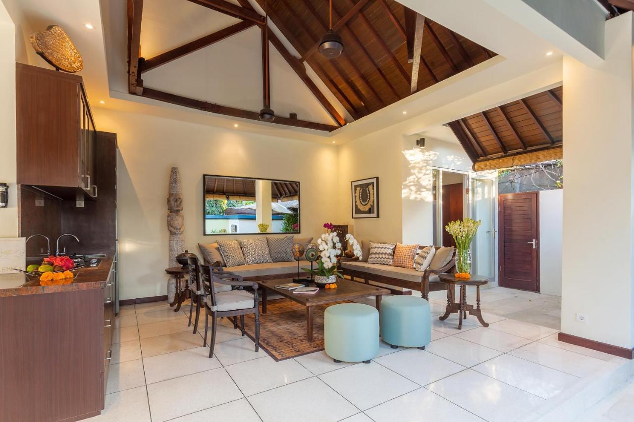 Asrina Villa'S Seminyak Extérieur photo