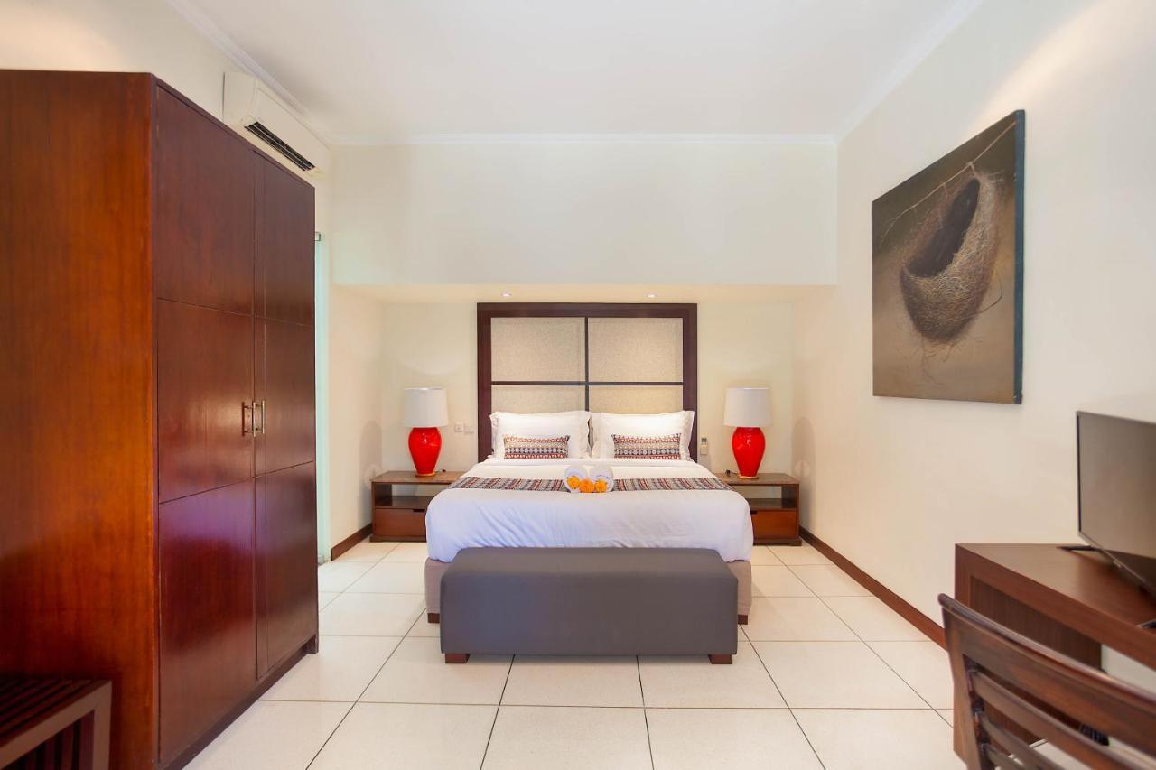 Asrina Villa'S Seminyak Extérieur photo