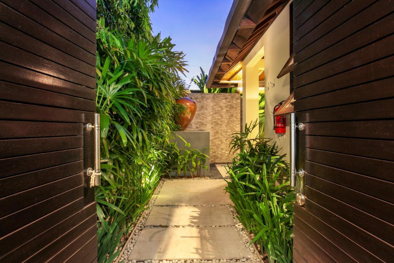 Asrina Villa'S Seminyak Extérieur photo