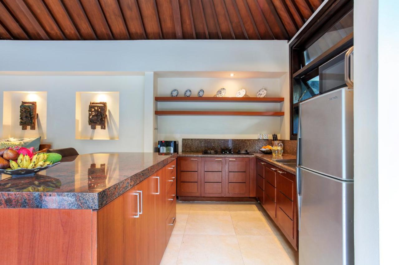 Asrina Villa'S Seminyak Extérieur photo