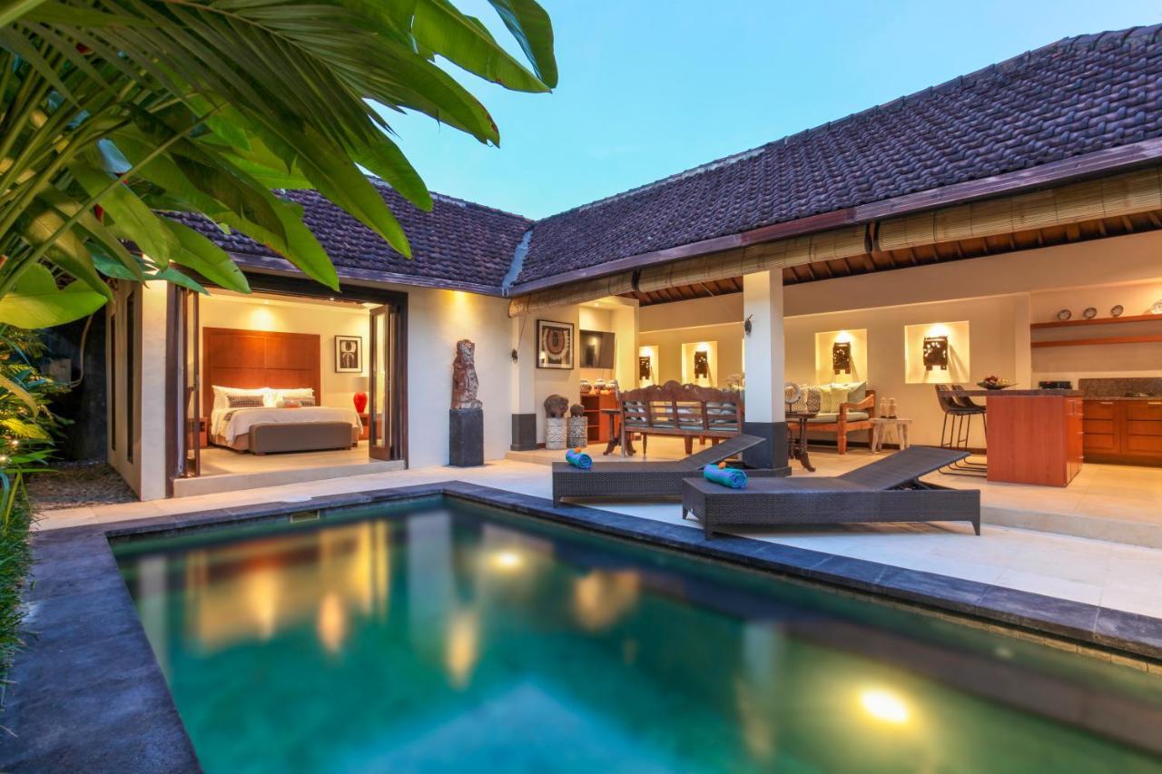 Asrina Villa'S Seminyak Extérieur photo