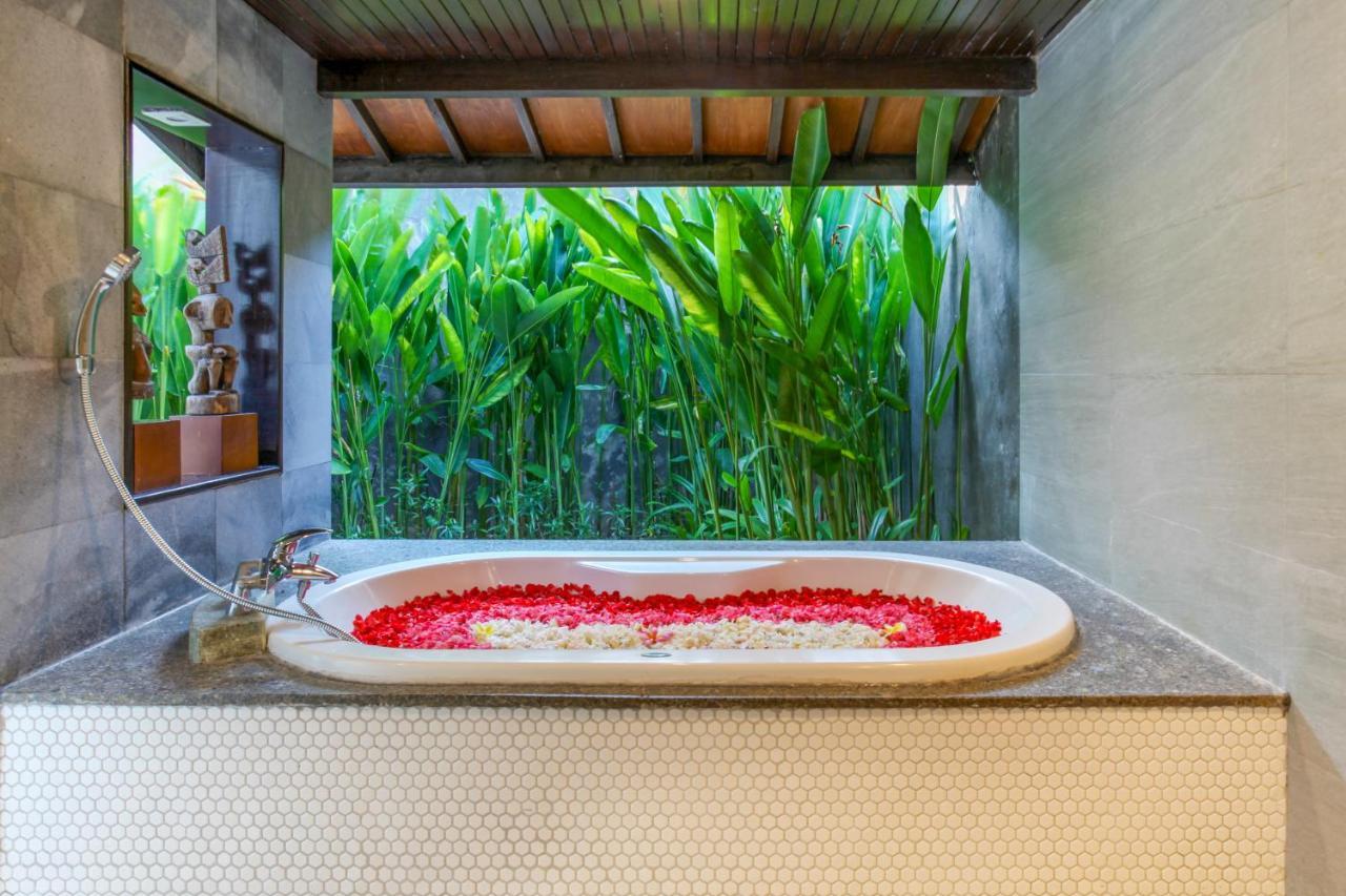 Asrina Villa'S Seminyak Extérieur photo