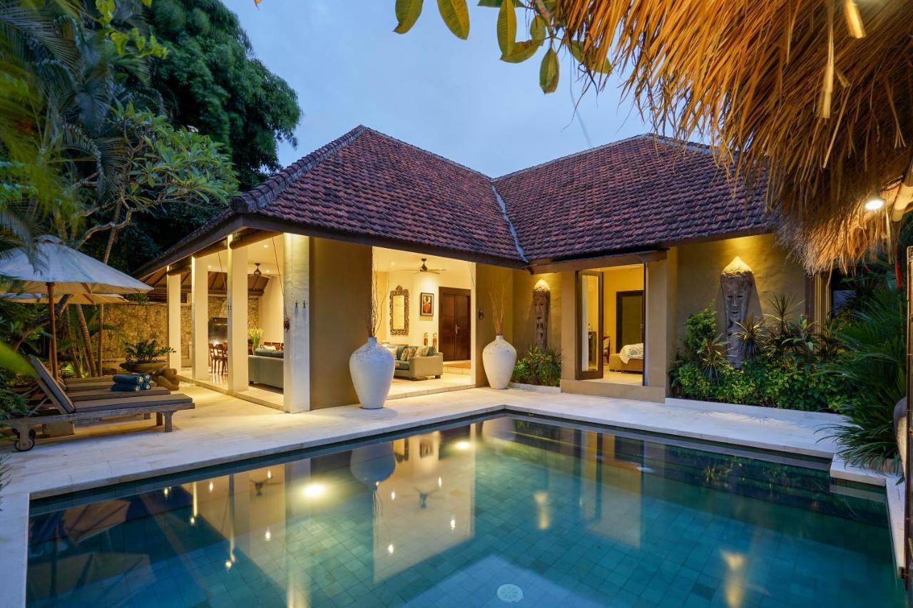 Asrina Villa'S Seminyak Extérieur photo