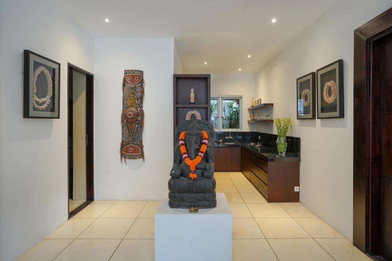 Asrina Villa'S Seminyak Extérieur photo