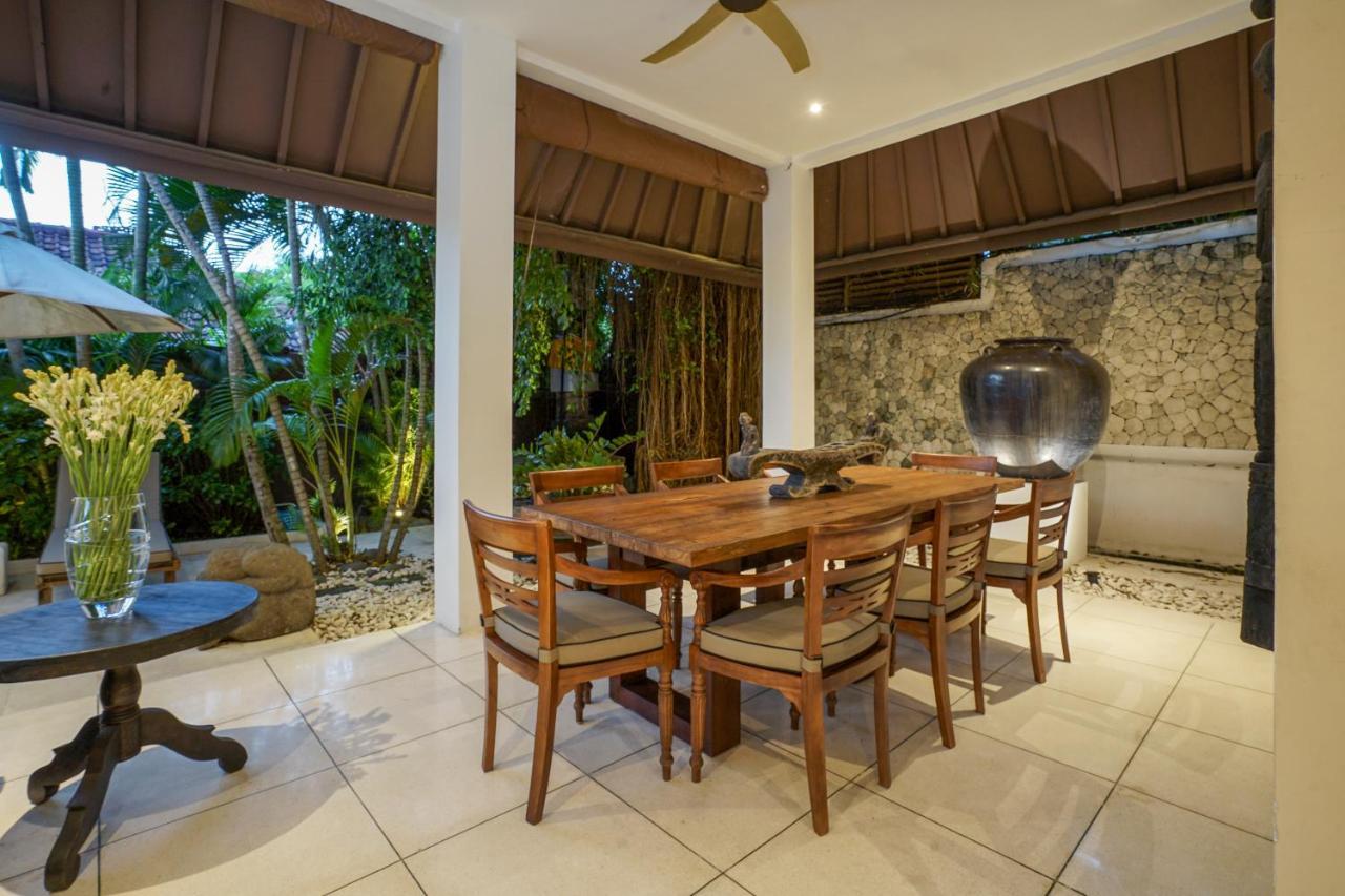 Asrina Villa'S Seminyak Extérieur photo